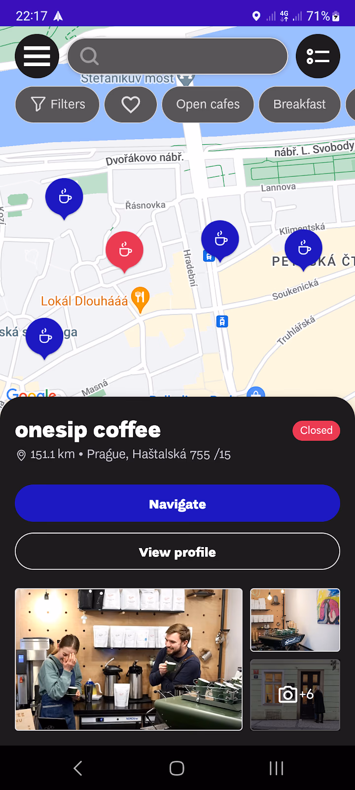 BottomSheetScaffold – obsah za sheetem zůstává viditelný a přístupný
